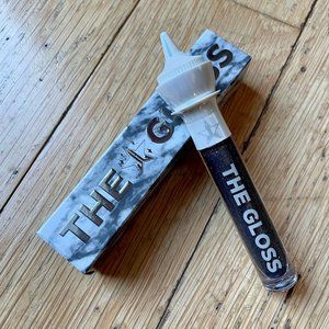 JSC The Gloss | Six Feet Under